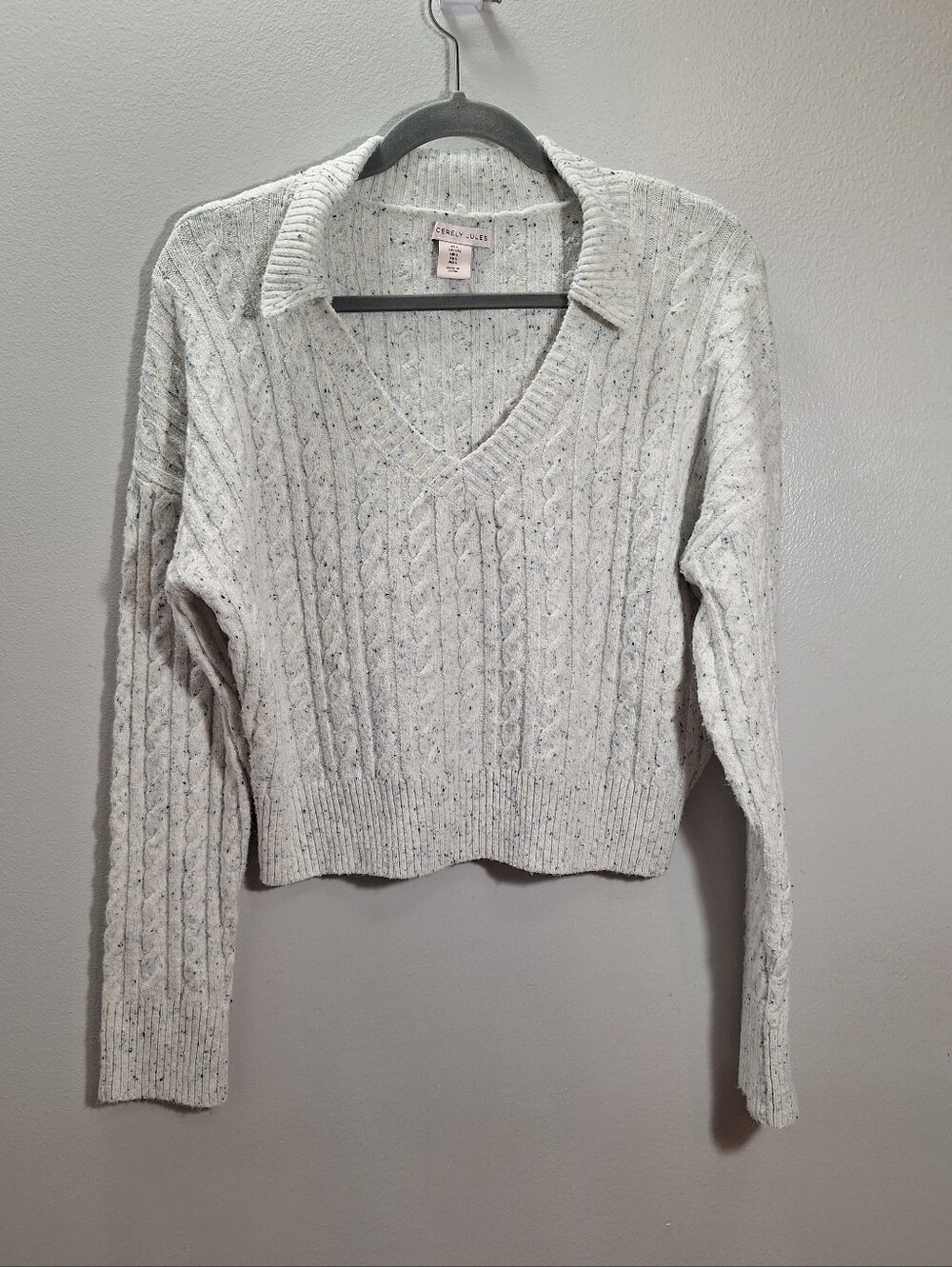 Classic Cable Knit Ribbed Cropped Vneck White & Blue Speckled Sweater Wms Large